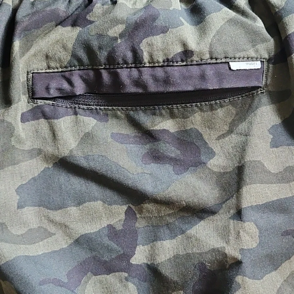 VUORI Camouflage POLY SPANDEX Swim Shorts with Drawstring Size S - Picture 7 of 11